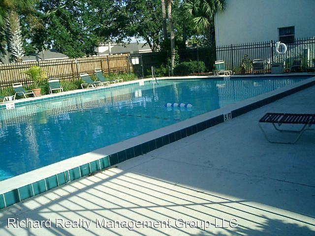 1st image of 6037 Amberly Ct
