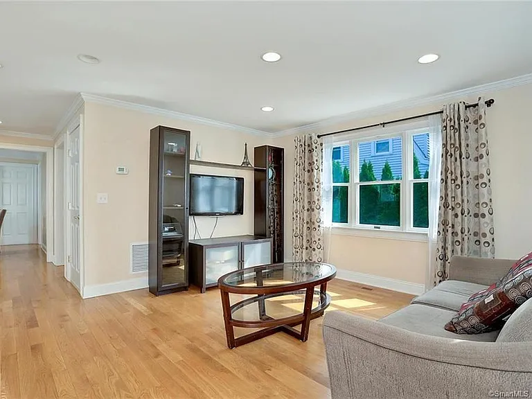 11 Richards Ave — Photo 11