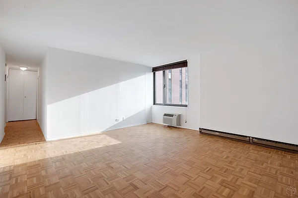 Rented by Halstead Real Estate | media 2