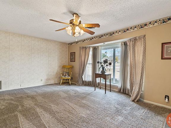 4th image of 313 Lori Ln