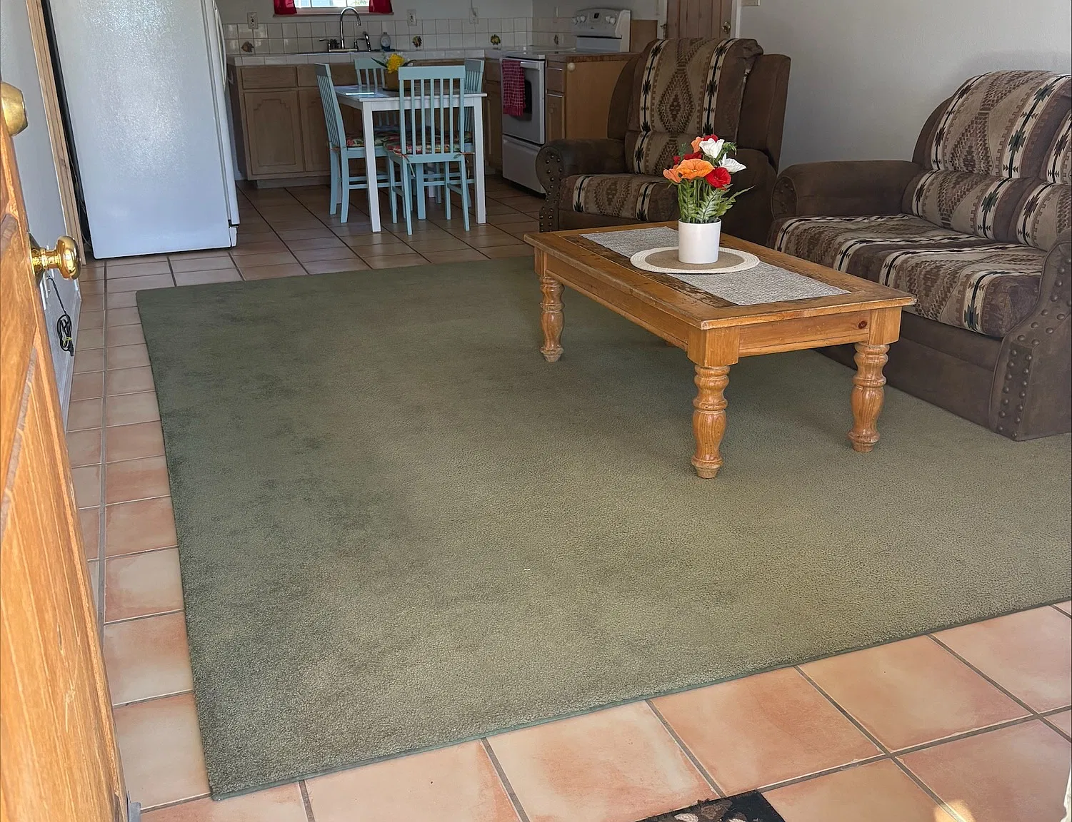 1 bed, 700 sqft, $1,100 — Photo 4