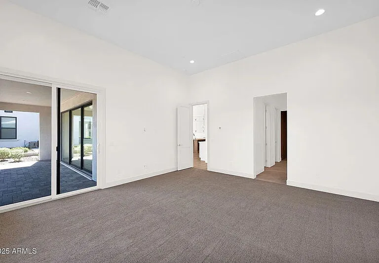 2648 E Longhorn Ct — Photo 12