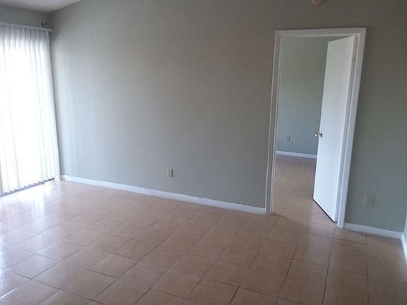 2nd image of 5225 Via Hacienda Cir APT 314