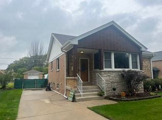2326 S 8th Ave, North Riverside, IL 60546
