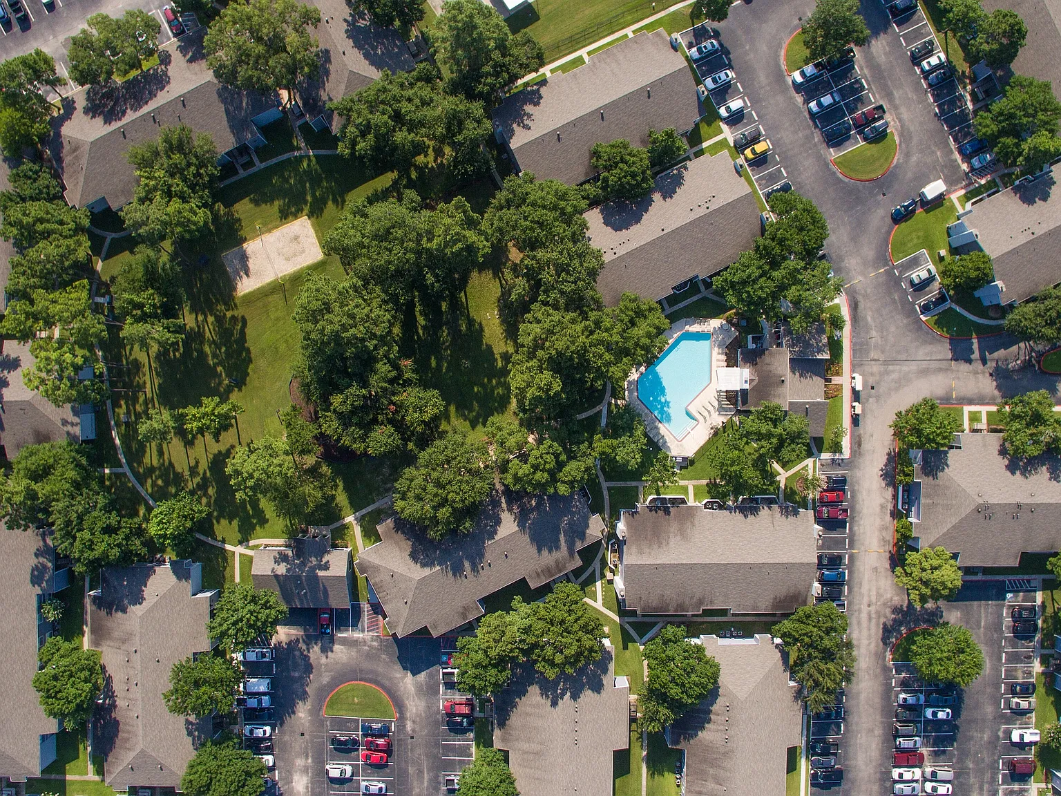 Lakewood Apartments — Photo 2