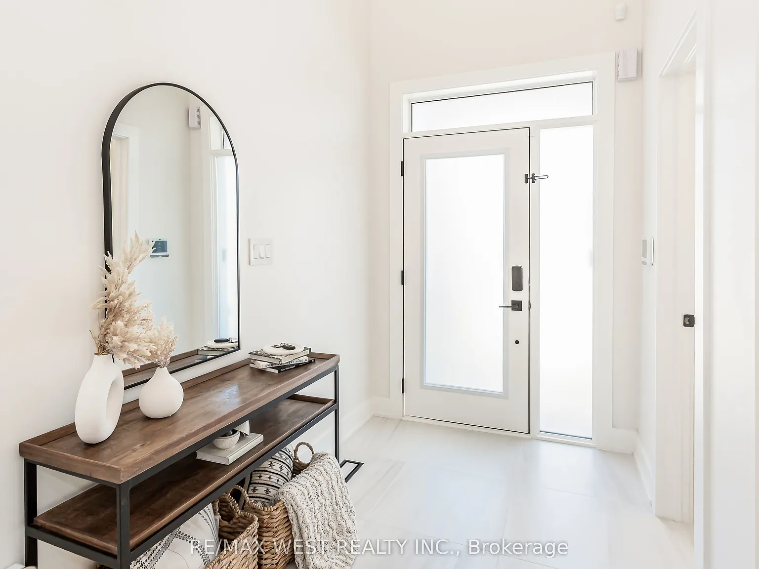 3 bed, $4,500 — Photo 3