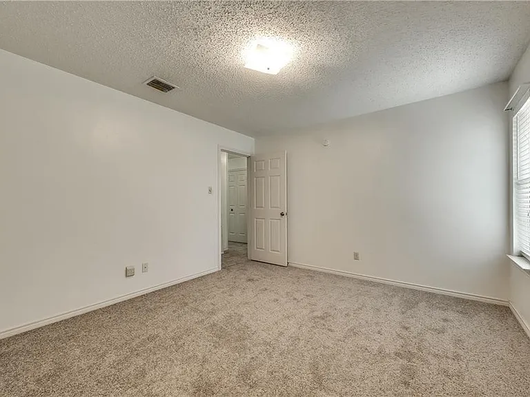 3043 Modella Ave — Photo 10