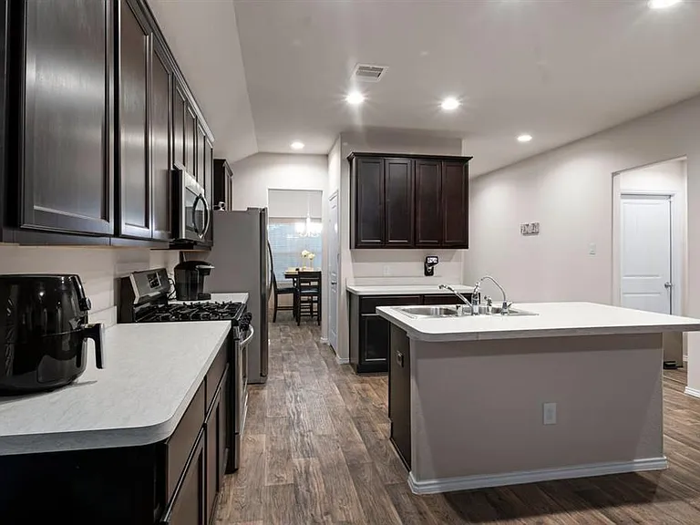 518 Poppy Field Ct — Photo 1