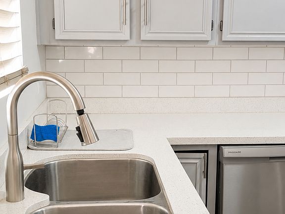 4th image of 1042 S Mariana St APT 2