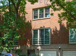 1354 W Fletcher St, Chicago, IL 60657