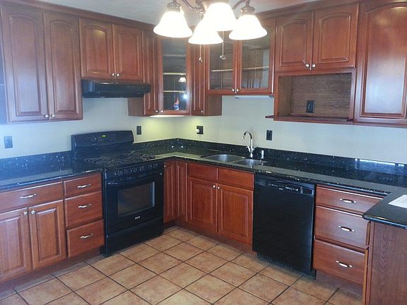 5th image of 1227 Gainsville Ave