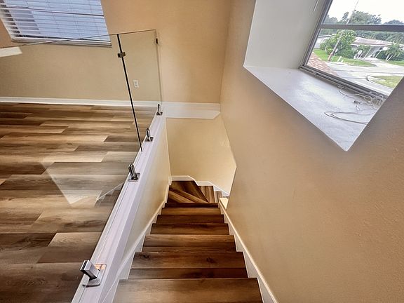 5th image of 114 W Winter Park St
