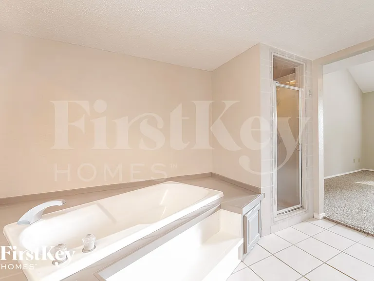 1008 Sennybridge Dr — Photo 14