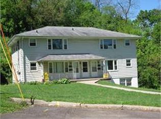 1927 Pierce St, Dubuque, IA 52001