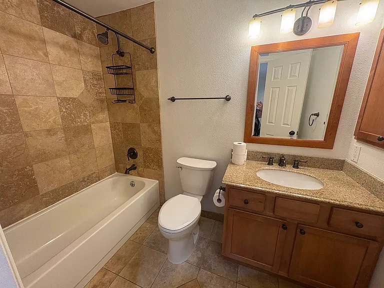 2727 Folsom St #210 — Photo 12