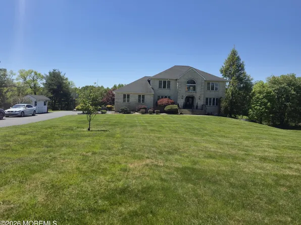 8 Tamar Court, Manalapan, NJ 07726