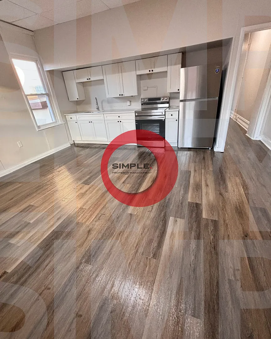 230 North 4th Street — Photo 2