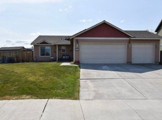 993 SW 25th Ln, Redmond, OR 97756