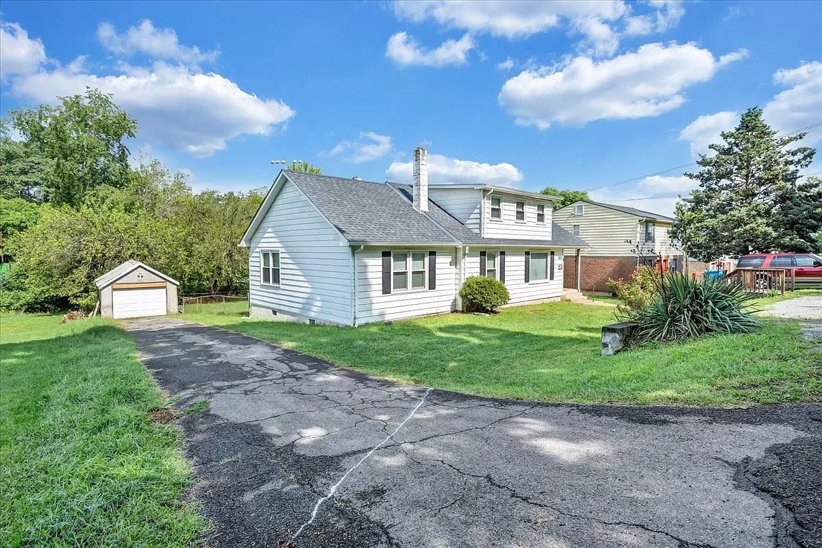 4 bed, 1580 sqft, $1,750 — Photo 4