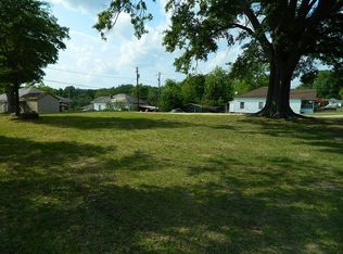 60 Holly St, Great Falls, SC 29055