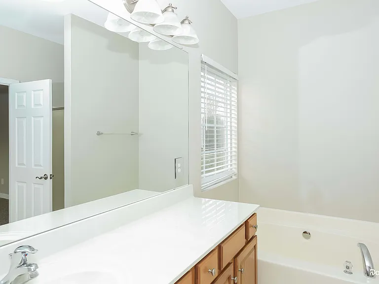 6763 Thistle Down Dr — Photo 13