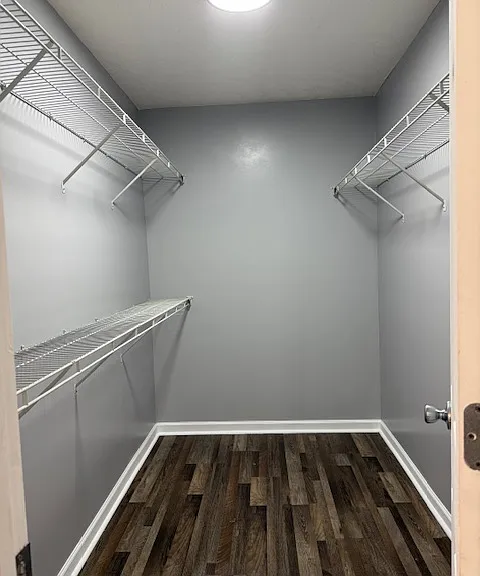 1575 Cedar Hl — Photo 4