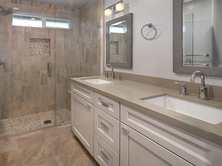 925 Hermes Ave — Photo 9