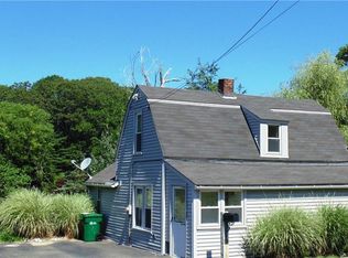 270 Niantic River Rd, Waterford, CT 06385