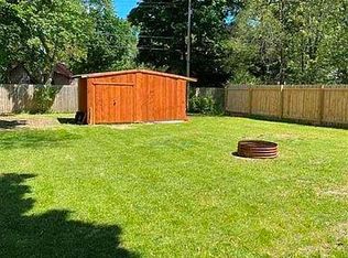 213 E Maple St, Gladwin, MI 48624