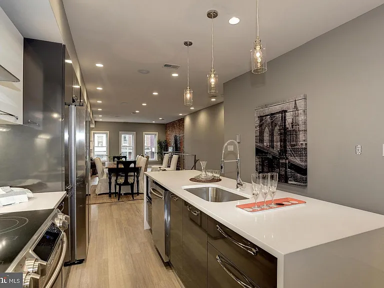 3015 Warder St NW #1 — Photo 5