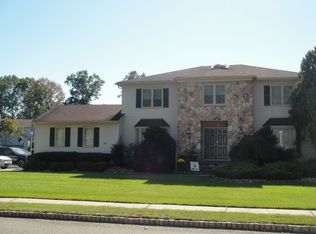 20 Anita Dr, East Hanover, NJ 07936