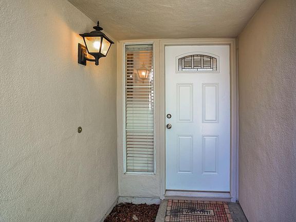 3rd image of 1215 Kelly Park Cir