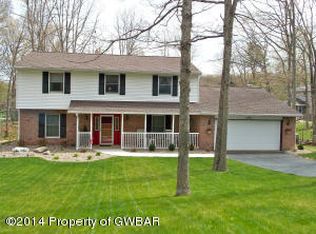 909 Fox Ln, Mountain Top, PA 18707