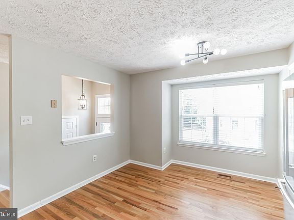 5th image of 400 Park Cove Dr