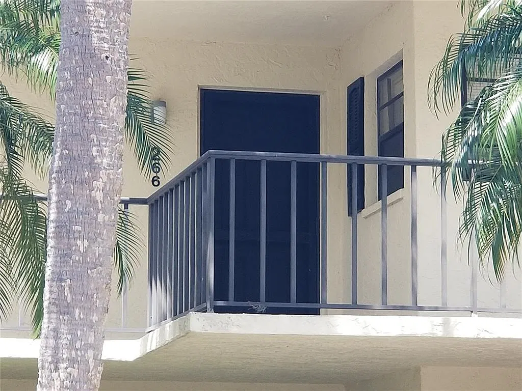 2 bed, 2.0 bath, 1118 sqft, $1,750 — Photo 4