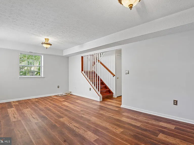 2313 Westport Ln — Photo 17