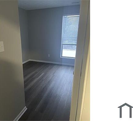 5th image of 2200 Walford Ln #310