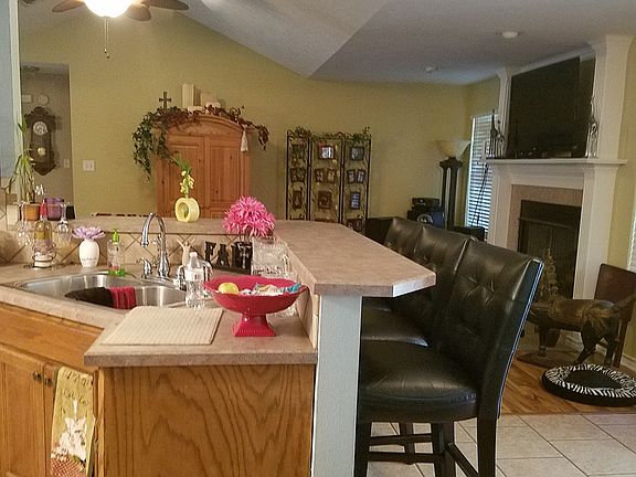 5th image of 517 Northwest Dr
