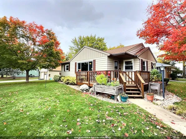 936 Taft Ave, Oshkosh, WI 54902