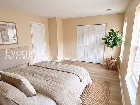 3rd image of 7345 Rhondda Dr