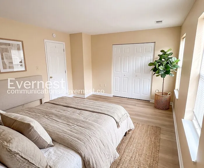 7345 Rhondda Dr — Photo 3