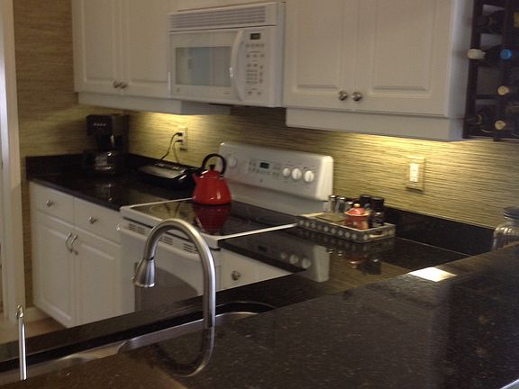 4th image of 873 Saranac Lake Dr APT 201