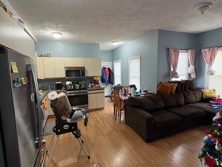 19 Everett Ave #1 — Photo 2