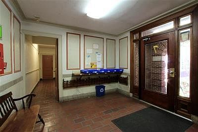 2nd image of 7 Craigie Cir #6