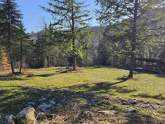 4th image of 512 Woodbury Mountain Road