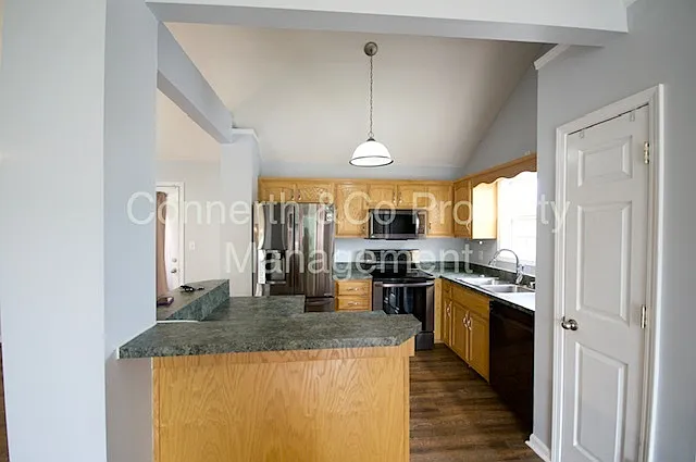 Building Photo - 3766 Bret Dr