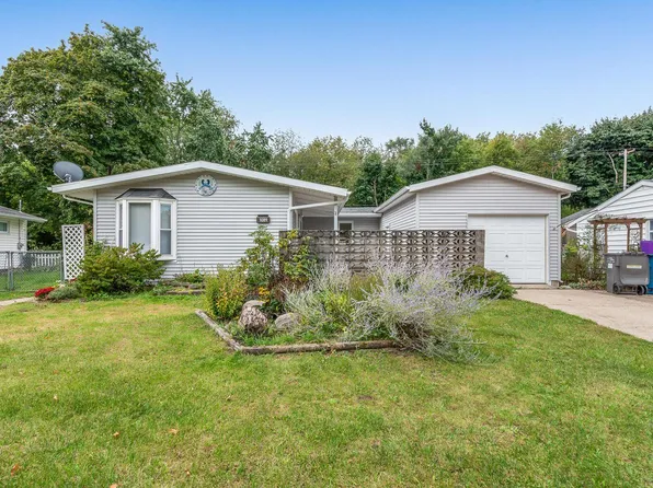 4089 Northgate Dr NE, Grand Rapids, MI 49525