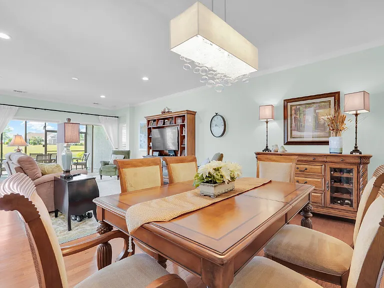 17 Thomas Bee Dr — Photo 12