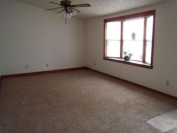 2nd image of 364 Green Ave