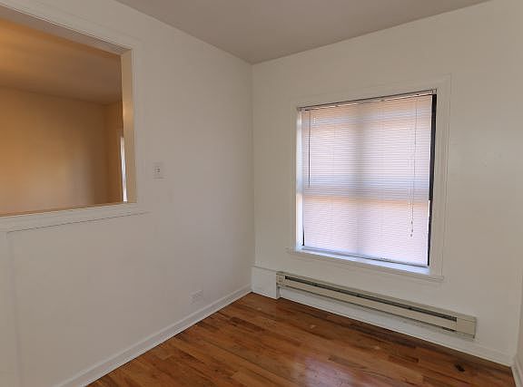 5th image of 6285 W Cornelia Ave #3S